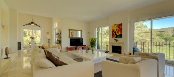 4 bedrooms House in Mijas, Spain No. 64030 3