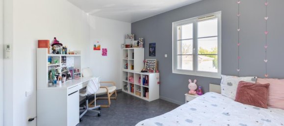 5 bedrooms House in Charente, France No. 328847 14