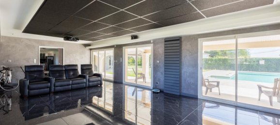 5 bedrooms House in Charente, France No. 328847 13