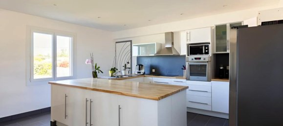 5 bedrooms House in Charente, France No. 328847 11