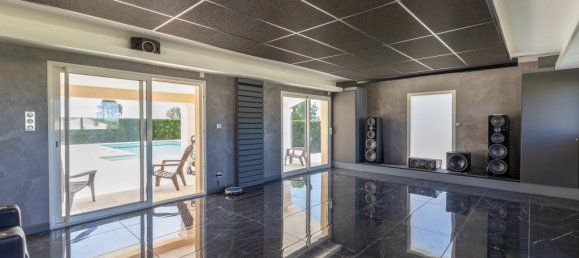 5 bedrooms House in Charente, France No. 328847 12