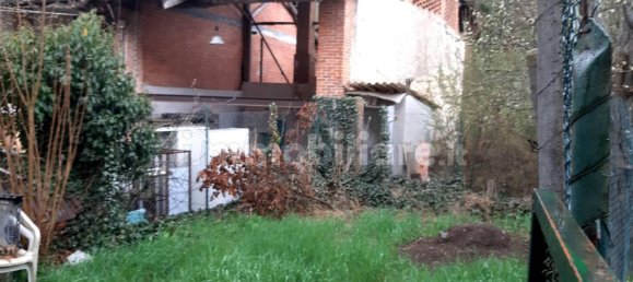 2 bedrooms House in Front, Italy No. 55477 3