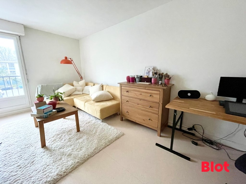 1 bedroom Apartment in Rennes, France No. 105249