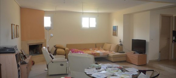 4 Schlafzimmer Property in Loutraki, Greece, Nr. 6705 8