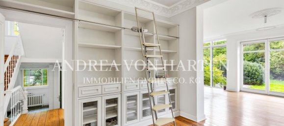 Здание с 8 комнатами в Вандсбек, Германия № 321384 8