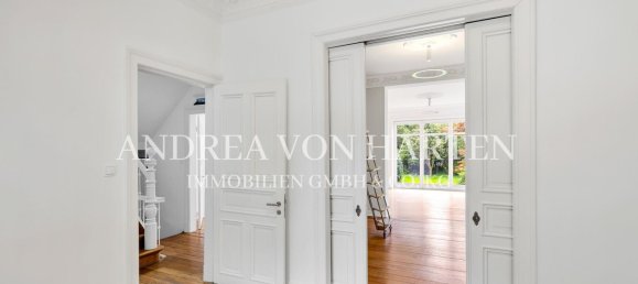 Здание с 8 комнатами в Вандсбек, Германия № 321384 10