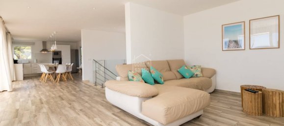 5 bedrooms Villa in San Jaime Mediterraneo, Spain No. 9737 7