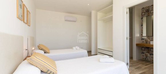 5 bedrooms Villa in San Jaime Mediterraneo, Spain No. 9737 9