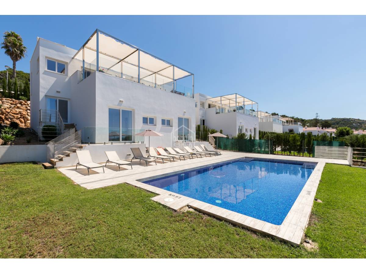 5 bedrooms Villa in San Jaime Mediterraneo, Spain No. 9737