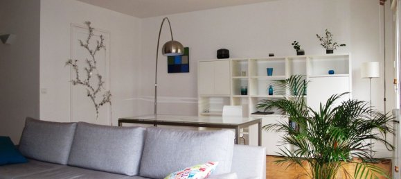 2 bedrooms Apartment in Paris, France No. 179116 2