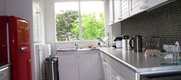 2 bedrooms Apartment in Paris, France No. 179116 3