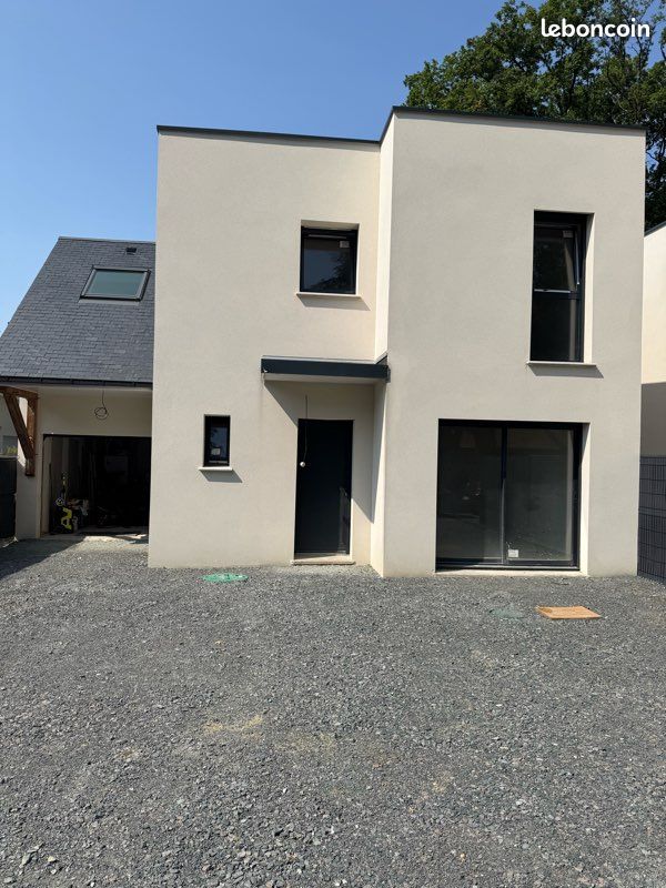 4 bedrooms House in Veigne, France No. 322162