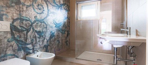 1 bedroom Apartment in Rome, Italy No. 205991 12