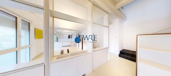 250m² Commercial property in Rome, Italy No. 288598 24