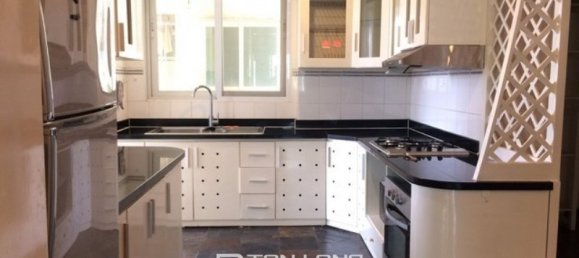 3 bedrooms Apartment in Tay Ho, Vietnam No. 1048 5