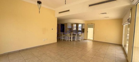 5 Schlafzimmer Villa in Al Hamra Village, UAE, Nr. 120137 9
