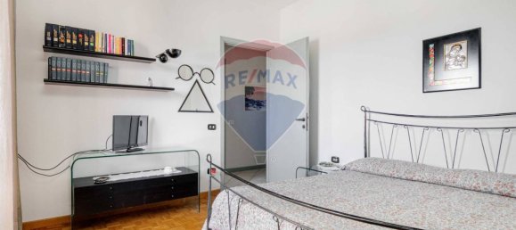 Apartamento T2 em Busto Arsizio, Italy N.º 343466 13