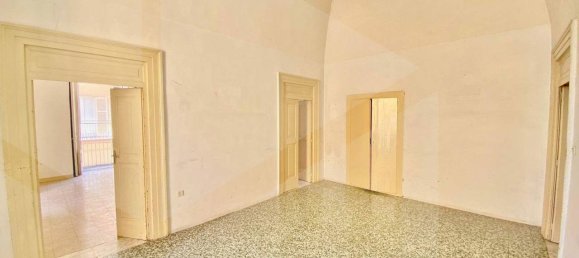 Apartamento de 4 habitaciónes en Bitonto, Italy No. 21310 14