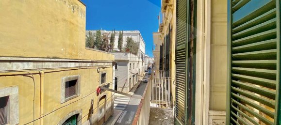 Apartamento de 4 habitaciónes en Bitonto, Italy No. 21310 20