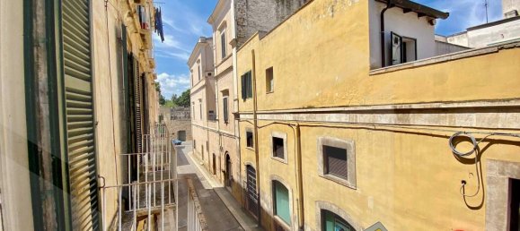 Apartamento de 4 habitaciónes en Bitonto, Italy No. 21310 11