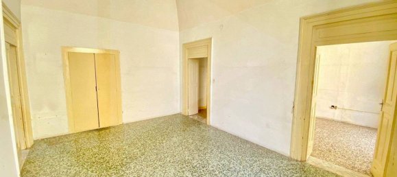 Apartamento de 4 habitaciónes en Bitonto, Italy No. 21310 18