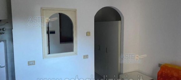 2-salle Appartement à San Vincenzo, Italy No. 41696 2