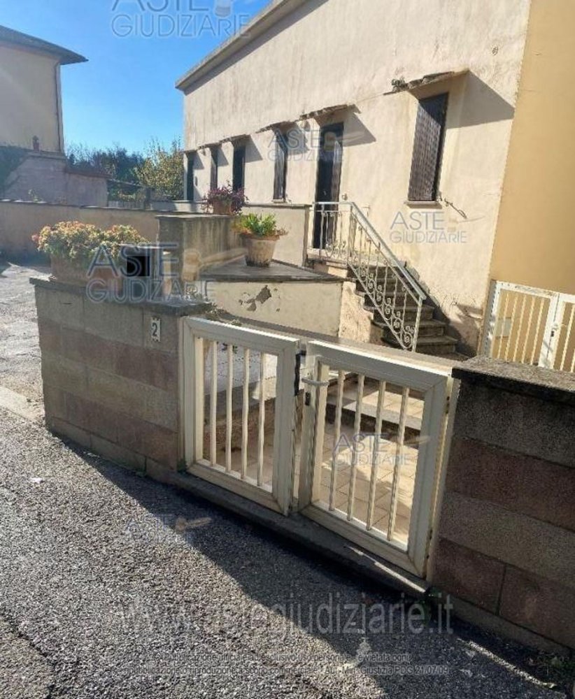 2-salle Appartement à San Vincenzo, Italy No. 41696