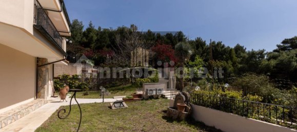 5 rooms Villa in Messina, Italy No. 59873 9