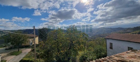 Дом с 3 спальнями в Монтефальконе Аппеннино, Италия № 152763 30