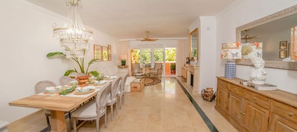 3 Schlafzimmer Stadthaus in Marbella, Spain, Nr. 183915 2