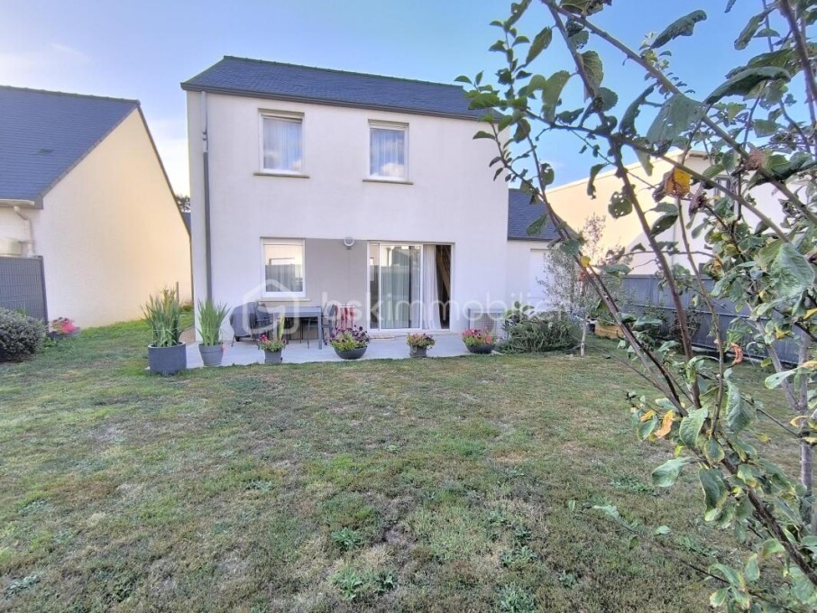 Casa de 3 dormitorios en Liffre, France No. 341033