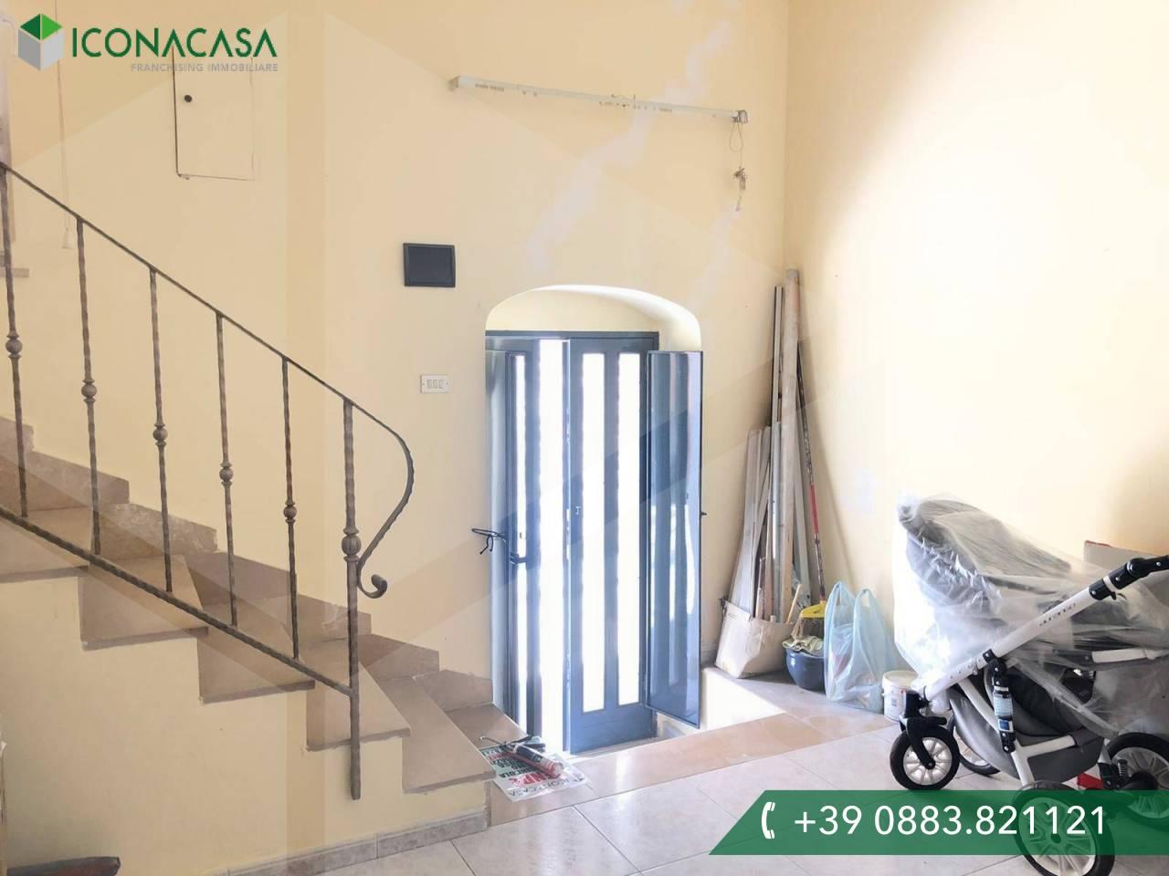 2-salle Appartement à Andria, Italy No. 9255