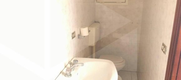 2-salle Appartement à Andria, Italy No. 9255 6