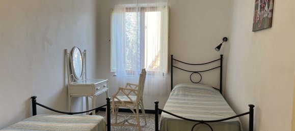 Дом с 5 комнатами в Фивиццано, Италия № 72700 8