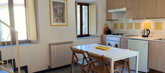 Дом с 5 комнатами в Фивиццано, Италия № 72700 5