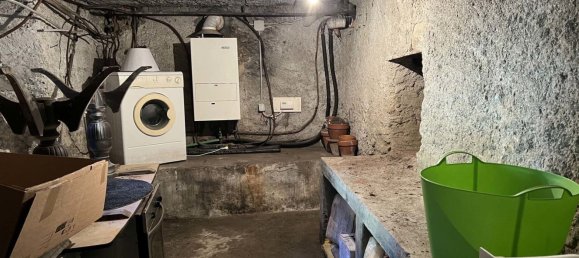 Дом с 5 комнатами в Фивиццано, Италия № 72700 14