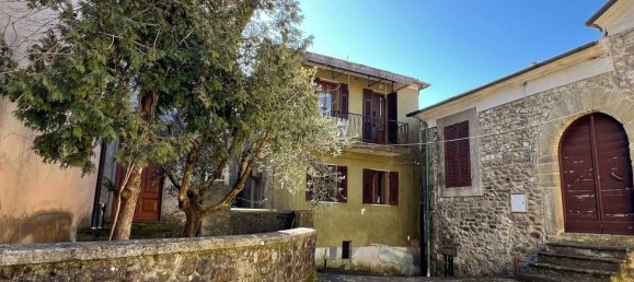 Дом с 5 комнатами в Фивиццано, Италия № 72700 13