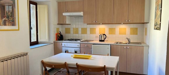 Дом с 5 комнатами в Фивиццано, Италия № 72700 6