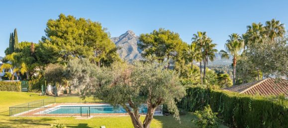 3 bedrooms Townhouse in Nueva Andalucia, Spain No. 2978 4