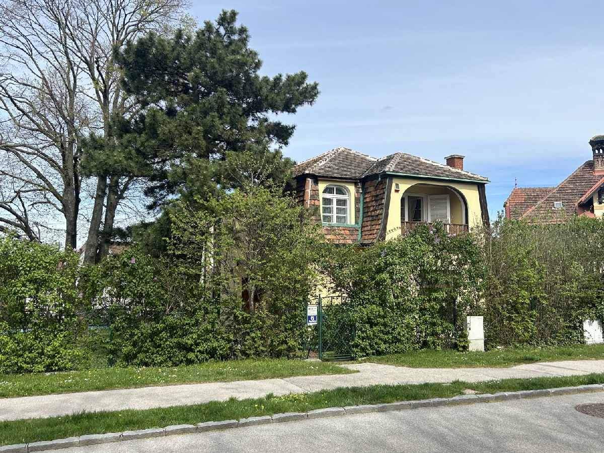 6 rooms Villa in Perchtoldsdorf, Austria No. 137568