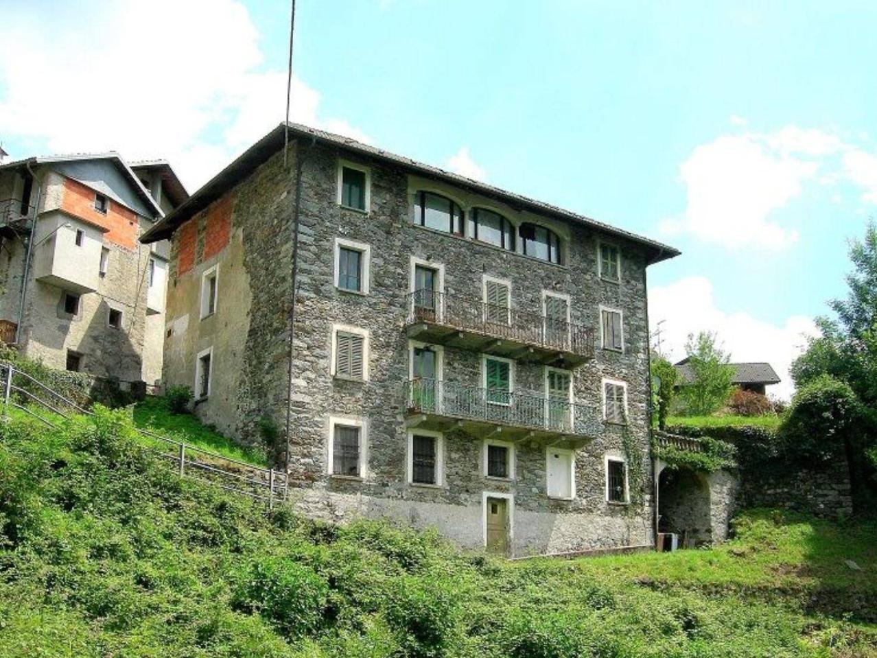 5-salle Villa à Varallo, Italy No. 110984