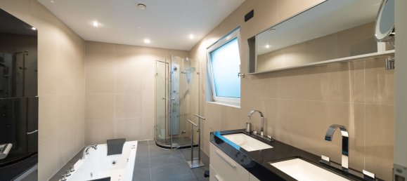 5 bedrooms Bungalow in Kaarst, Germany No. 21945 2