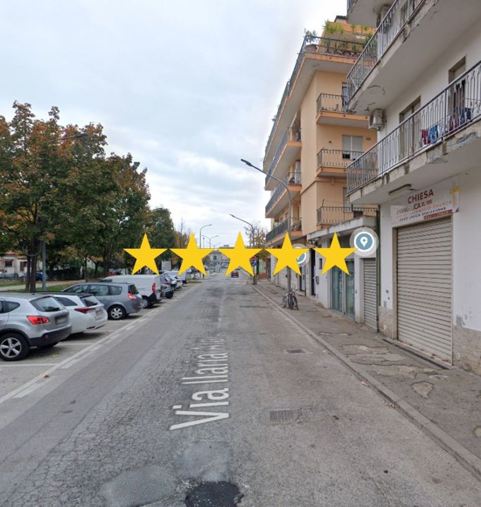 Apartamento de 4 habitaciónes en Pescara, Italy No. 238436