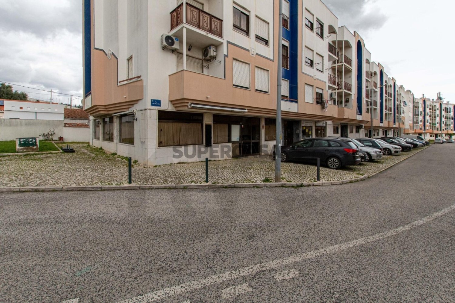 131m² Commercial property in Vila Franca de Xira, Portugal No. 162696