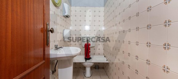 131m² Commercial property in Vila Franca de Xira, Portugal No. 162696 22