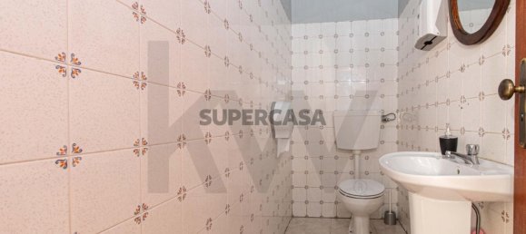 131m² Commercial property in Vila Franca de Xira, Portugal No. 162696 24