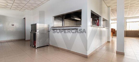 131m² Commercial property in Vila Franca de Xira, Portugal No. 162696 12