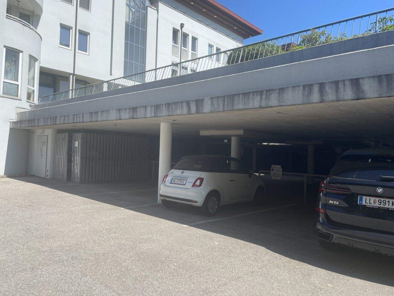 Парковка в Вельс, Австрия № 219477