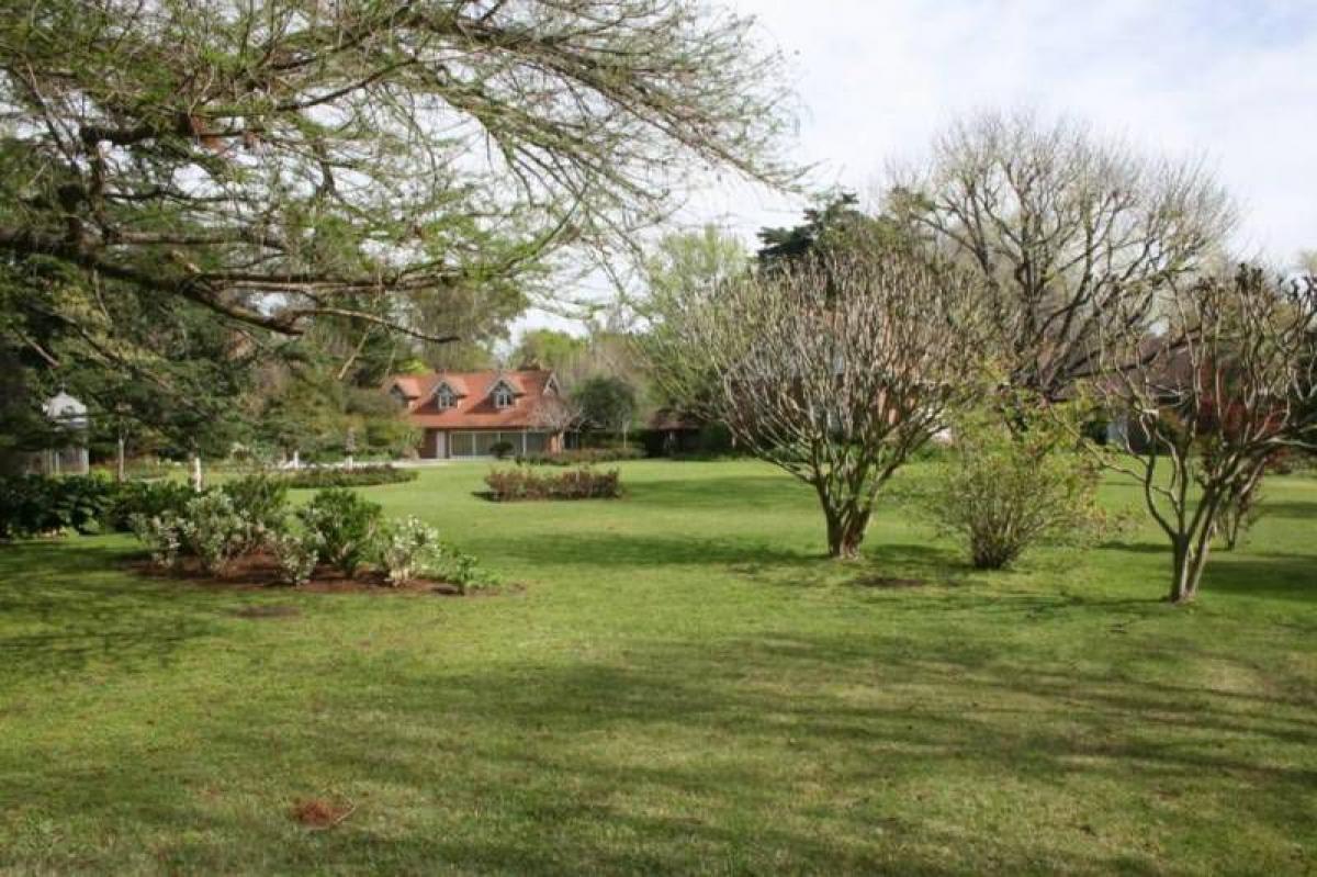  Land in Escobar, Argentina No. 33933