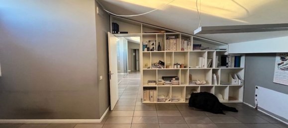 Escritório em Rovigo, Italy 350 m² N.º 375704 28